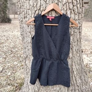 ⬇️ Price Drop!⬇️Saks Fifth Avenue Short Jumpsuit in size M